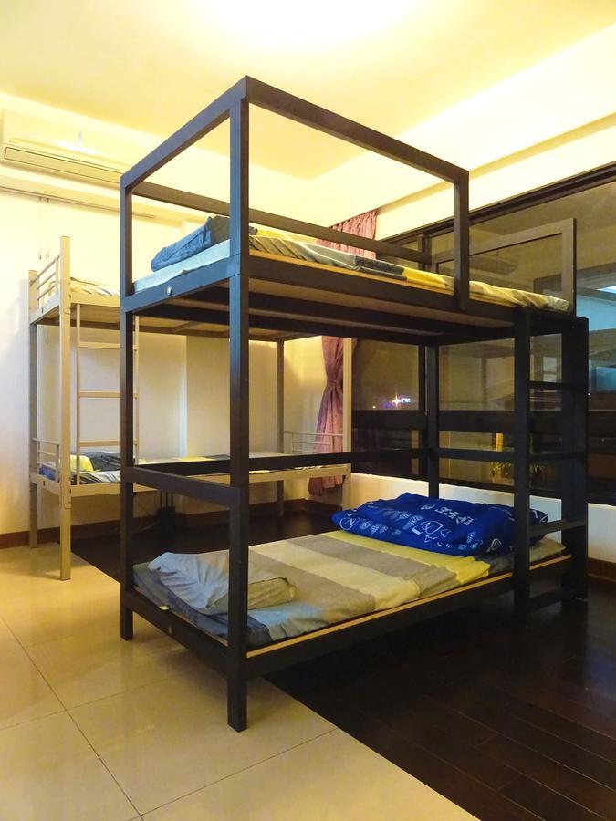 Dolphin Castle Bed & Breakfast Дунган Екстериор снимка